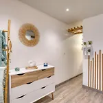 Petit Nid Douillet Apartment *
